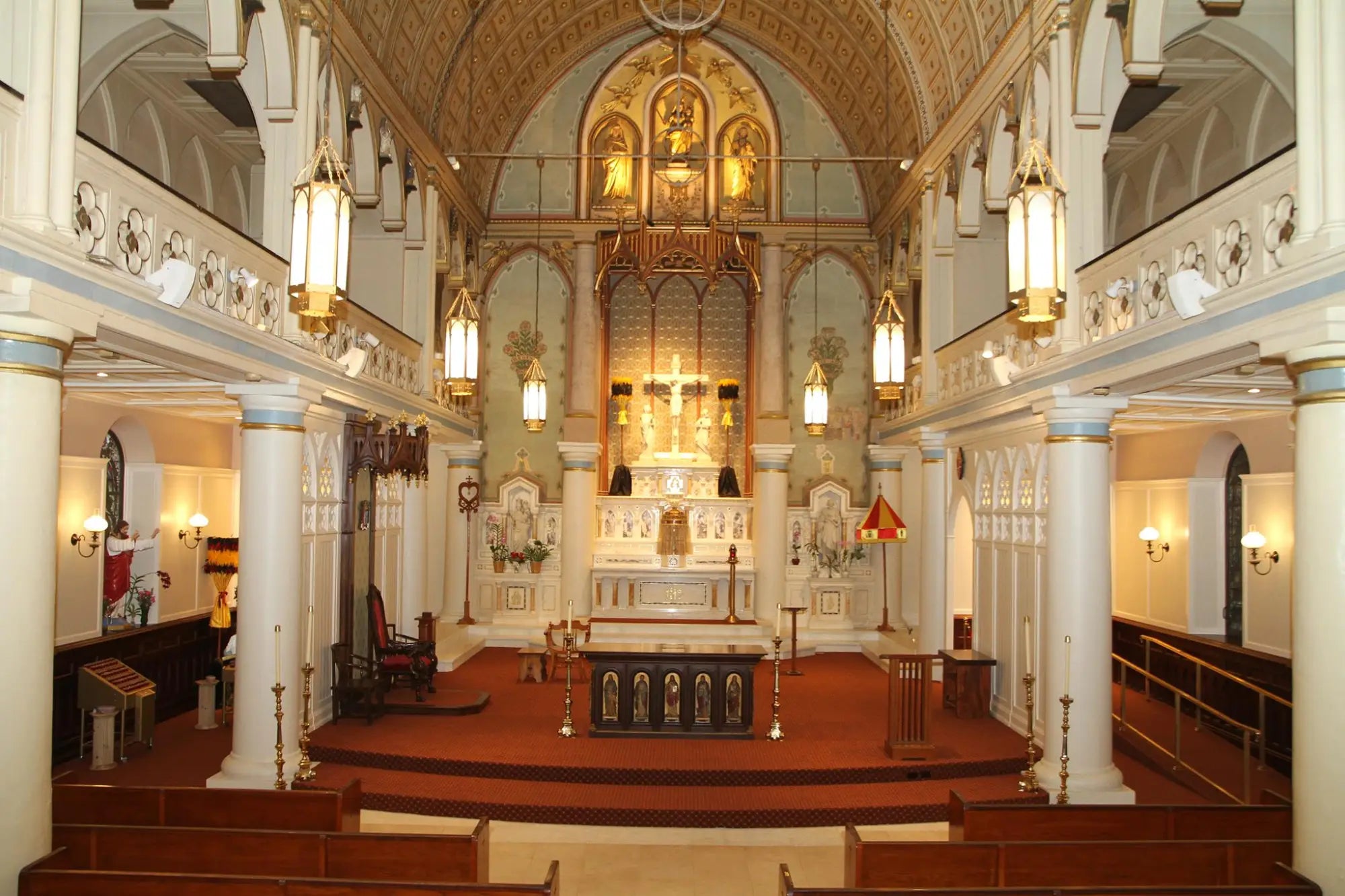 Crenshaw Provides Custom Period-Appropriate Lighting